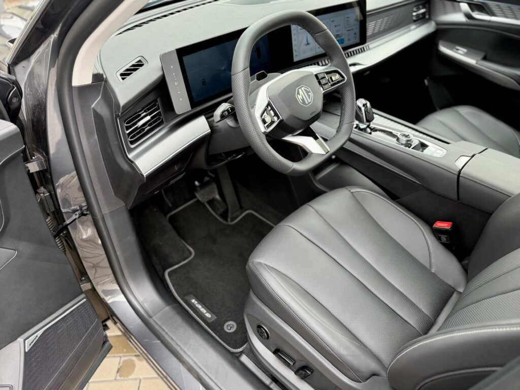 MG S9  PREMIUM 1.5TGI PHEV 220kW 1AT 4x2