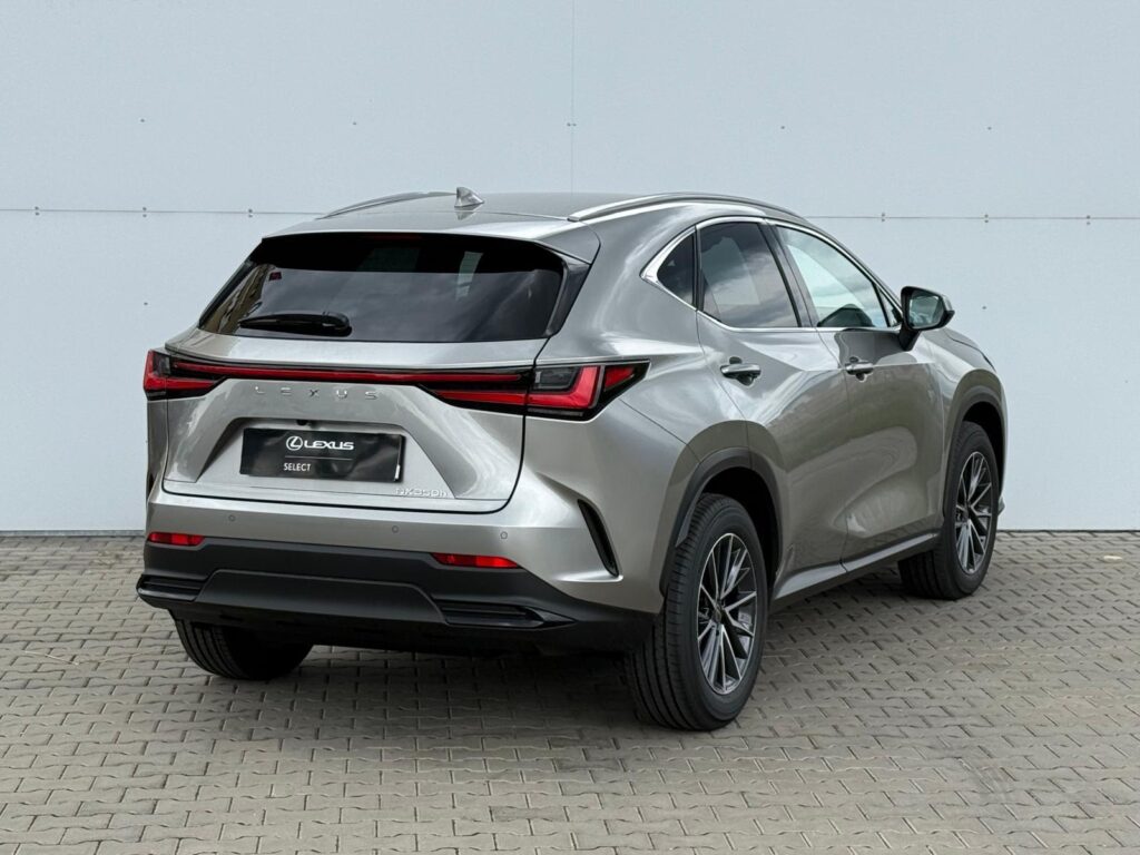 Lexus NX 350h  2,5 HSD e-CVT Executive 4×4 E-FOUR