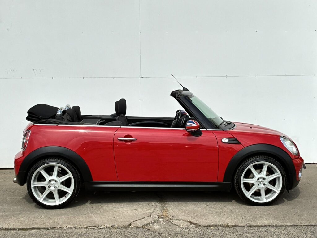 Mini Cooper  1.6i 88KW