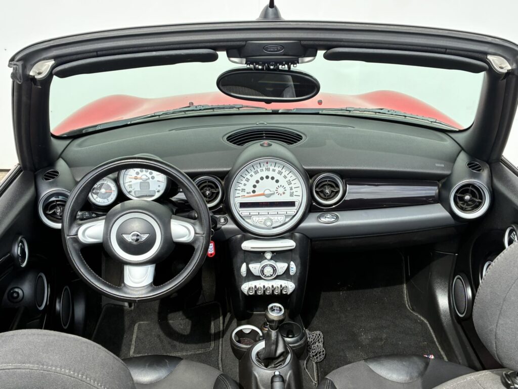 Mini Cooper  1.6i 88KW