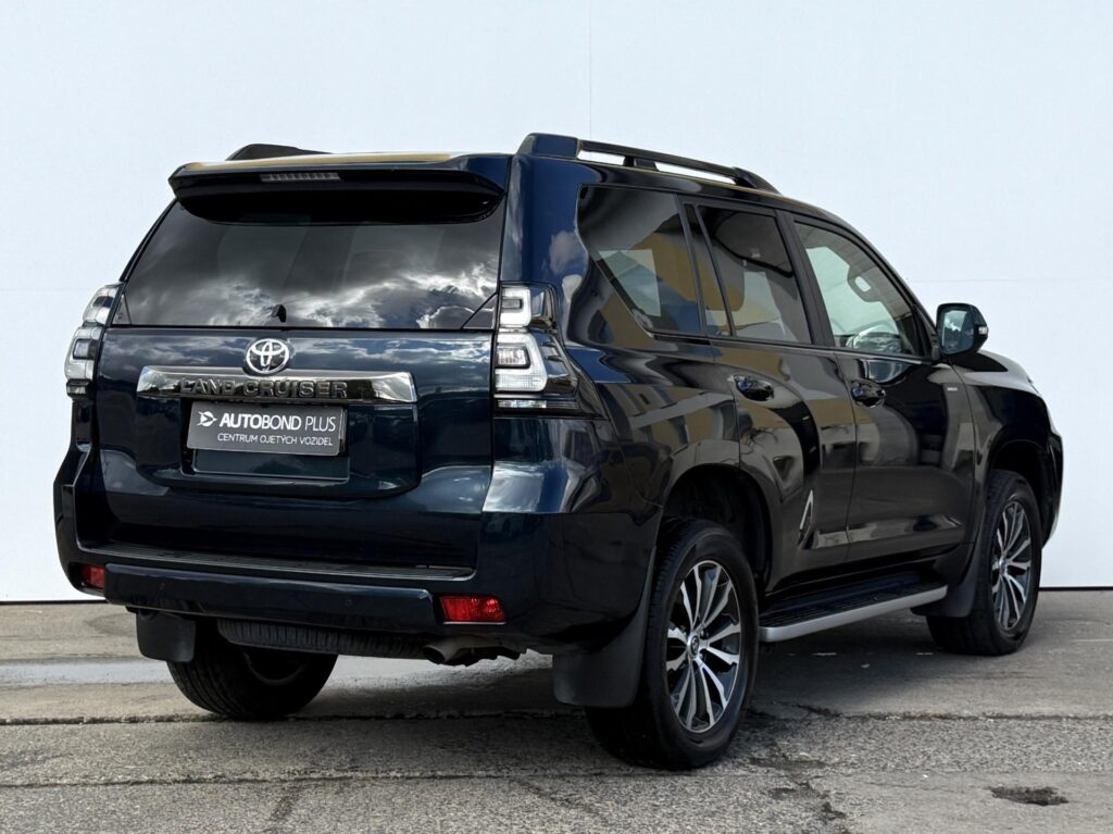 Toyota Land Cruiser  2.8 D-4D AT AWD 150kW Executive