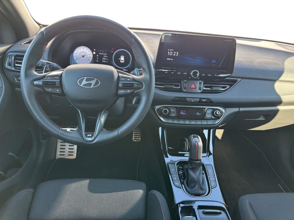 Hyundai i30  1.5 T-GDI MHEV DCT N-Line