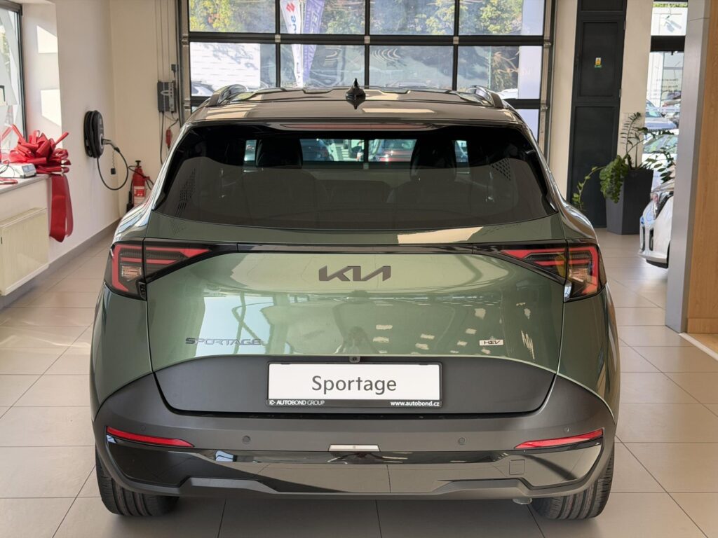 KIA Sportage  1,6 T-GDi HEV 4x2 6AT BLACK EDITION (2027)
