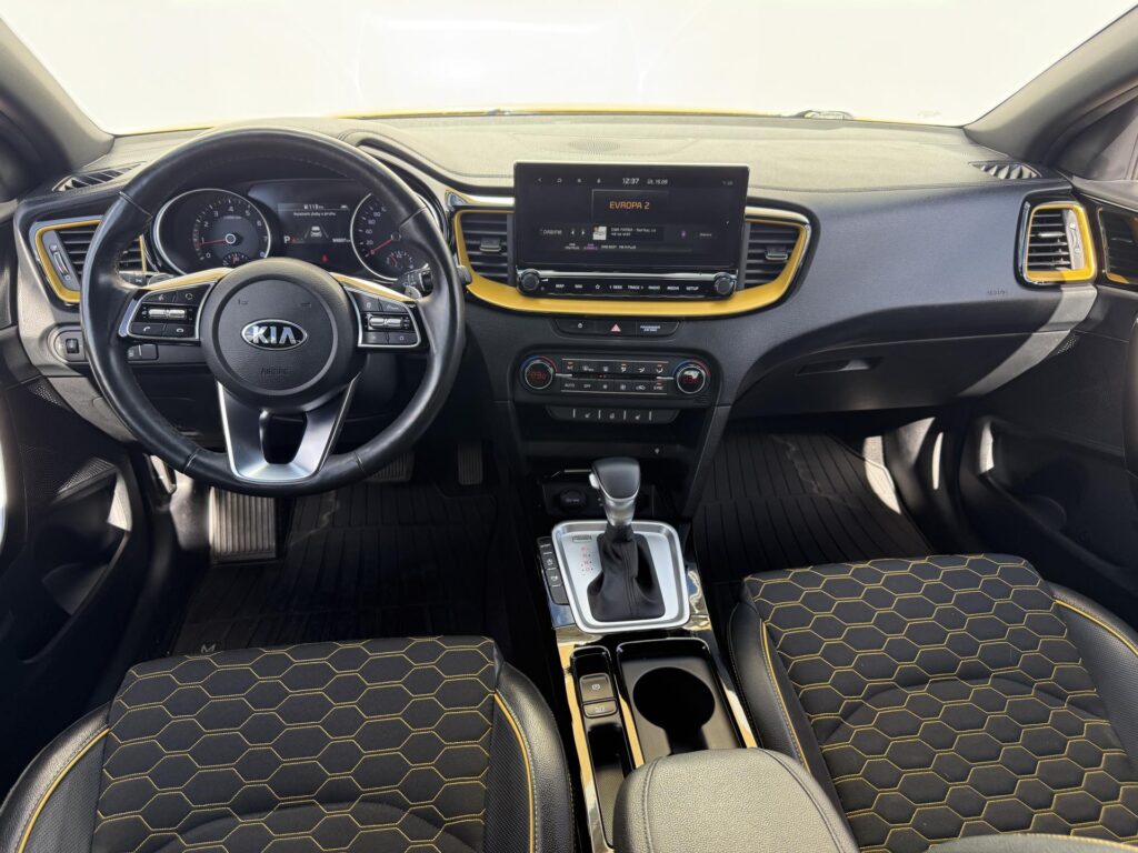 KIA XCeed  1.5 T-GDI 117kW DCT Spring Edition