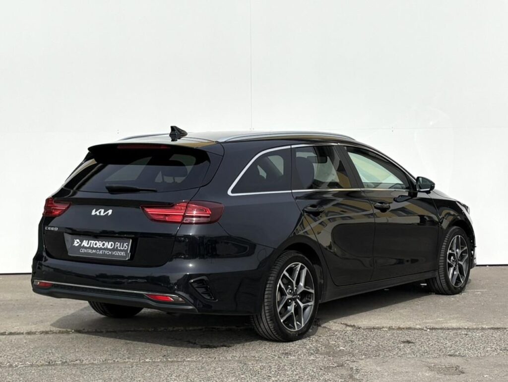 KIA Ceed  1.5 T-GDi 117kW DCT TOP