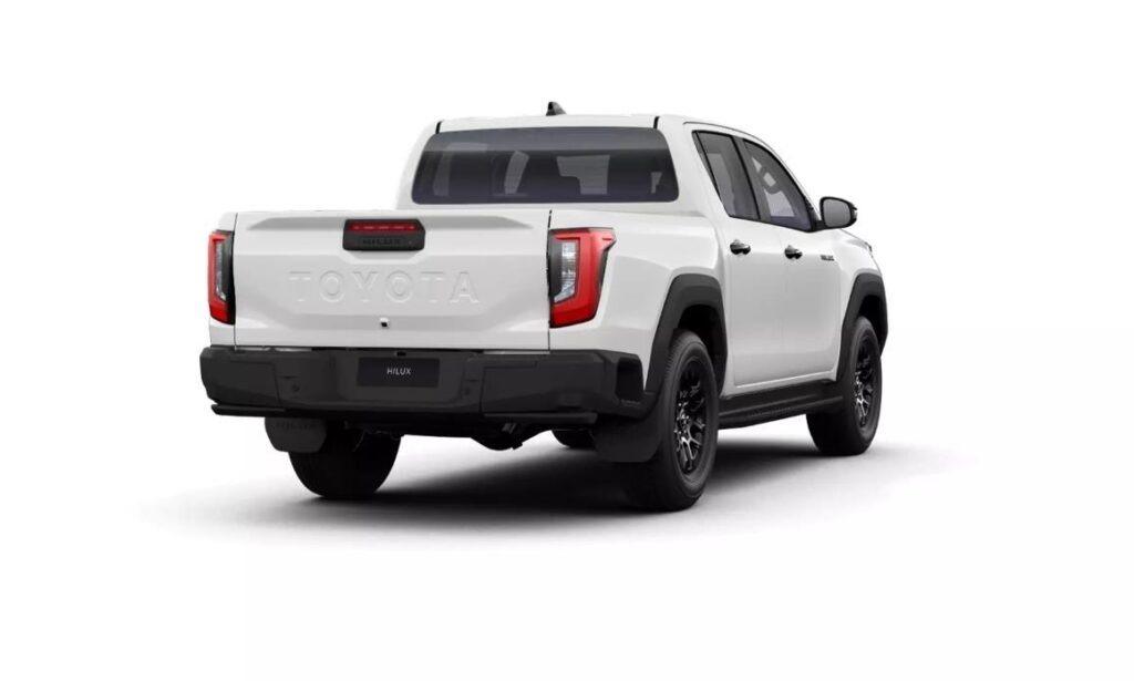 Toyota Hilux  Active Double Cab, 2.8L D 204k 48V MHEV