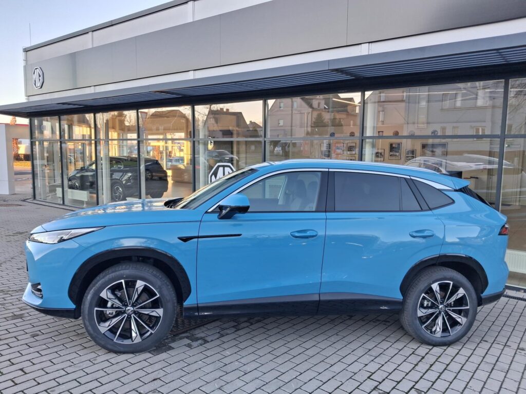 MG HS  EMOTION PHEV 200kW 4×2 3AT