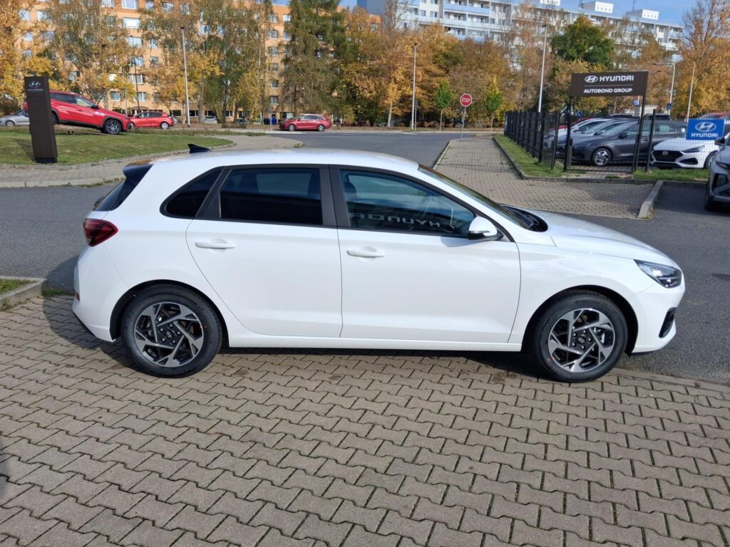 Hyundai i30  1.0 T-GDi 115k GO Czech!