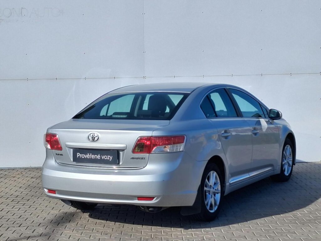 Toyota Avensis  1.8 Valvematic Business Navi