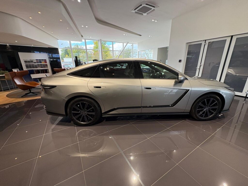 Lexus ES 300h  Prestige Top 4x4
