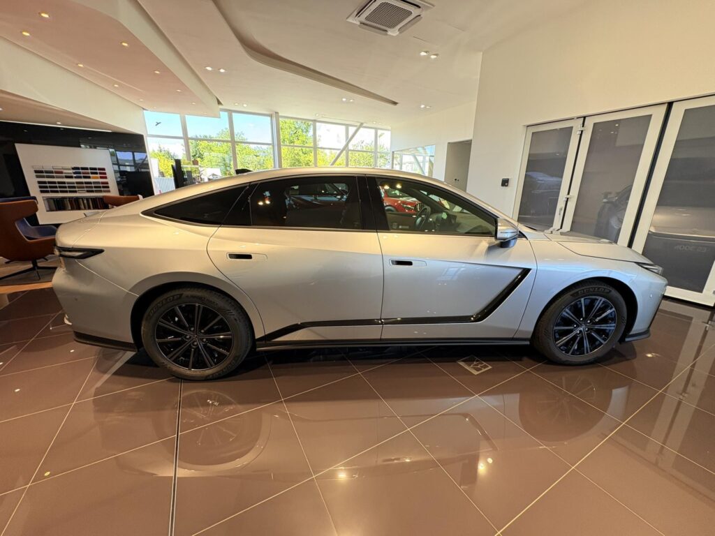 Lexus ES 300h  Prestige Top 4x4