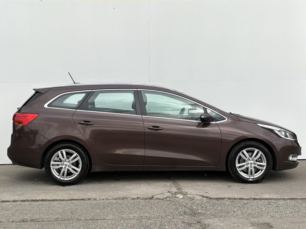 KIA Ceed  1.6 GDi 99kW Exclusive
