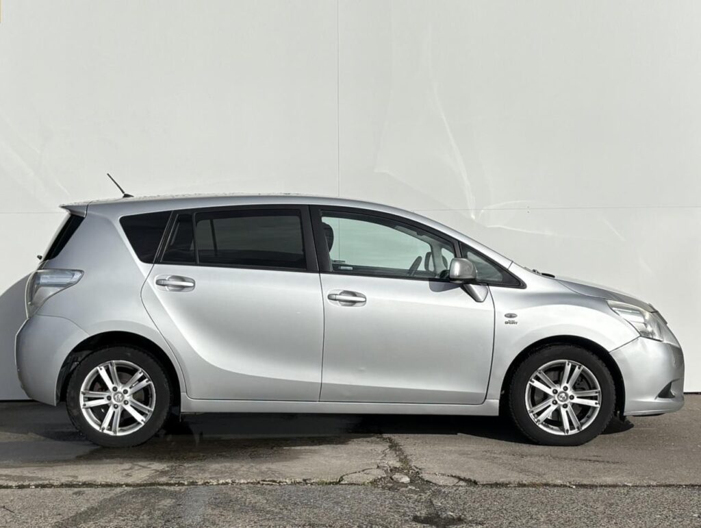 Toyota Verso  2.2 D-4D 110kW AT 7 míst