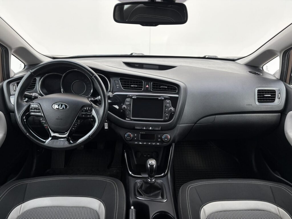 KIA Ceed  1.6 GDi 99kW Exclusive