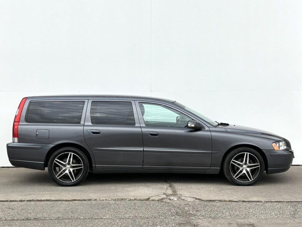 Volvo V70  2.4 D5 136kW