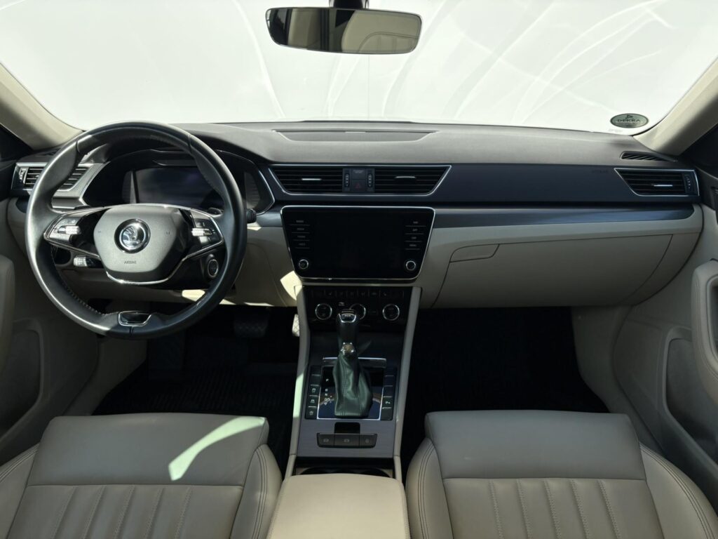 Škoda Superb  2.0 TDI 4x4 DSG / 147 kW Style Plus