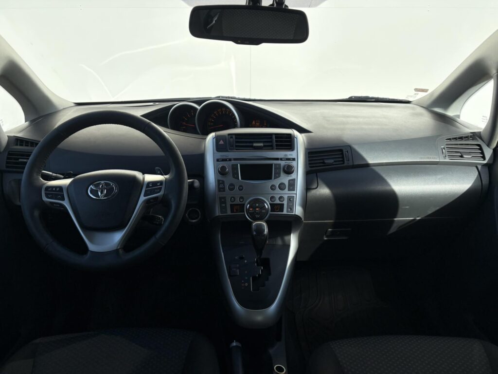 Toyota Verso  2.2 D-4D 110kW AT 7 míst