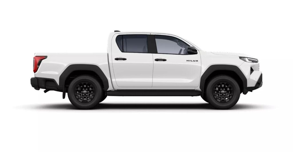 Toyota Hilux  Active Double Cab, 2.8L D 204k 48V MHEV