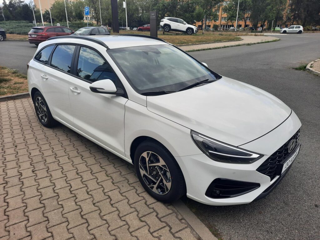 Hyundai i30  1.0 T-GDi 115k GO Czech!