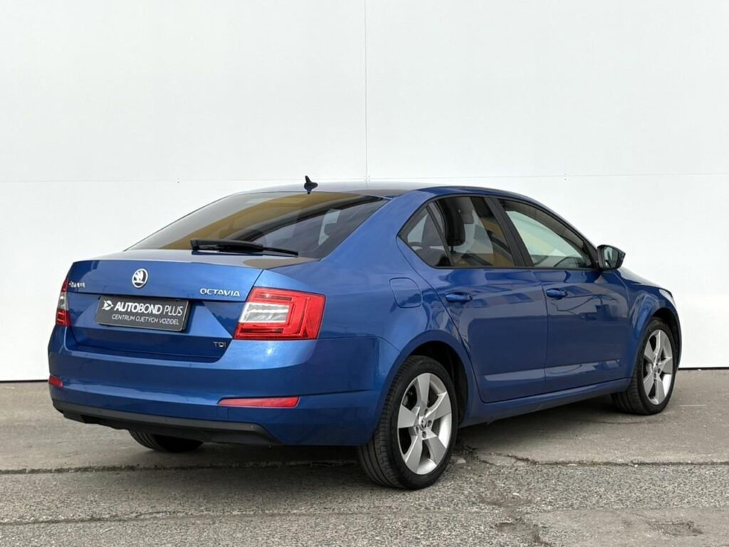 Škoda Octavia  2.0 TDI DSG / 110 kW Elegance