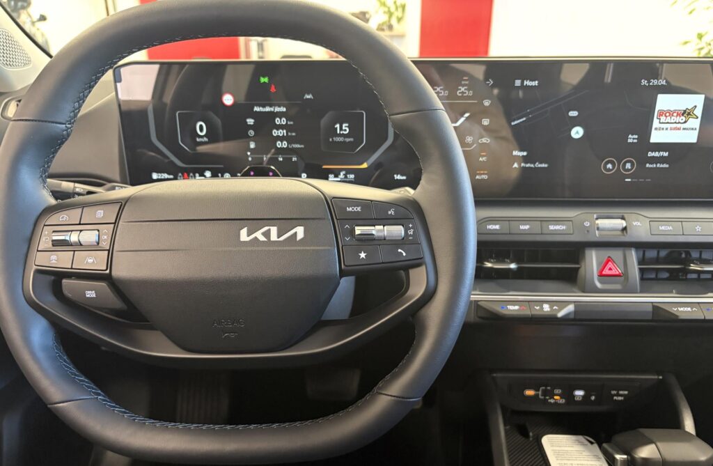 KIA K4  1,6 T-GDi 7DCT TOP 110 KW