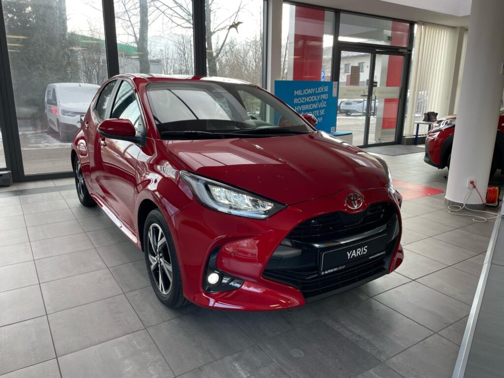 Toyota Yaris  Style 1.5 Hybrid (116 k)
